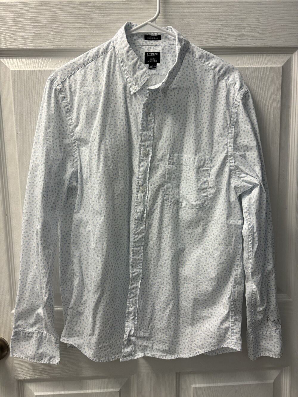*Bundle 5 items for $30 j crew flex washed shirt L Blue And White